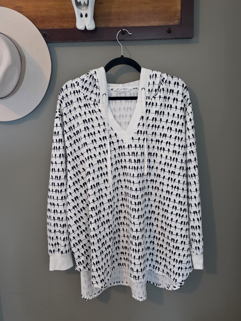 Jane And Delancey Bird Print Black & White Hoodie 3x